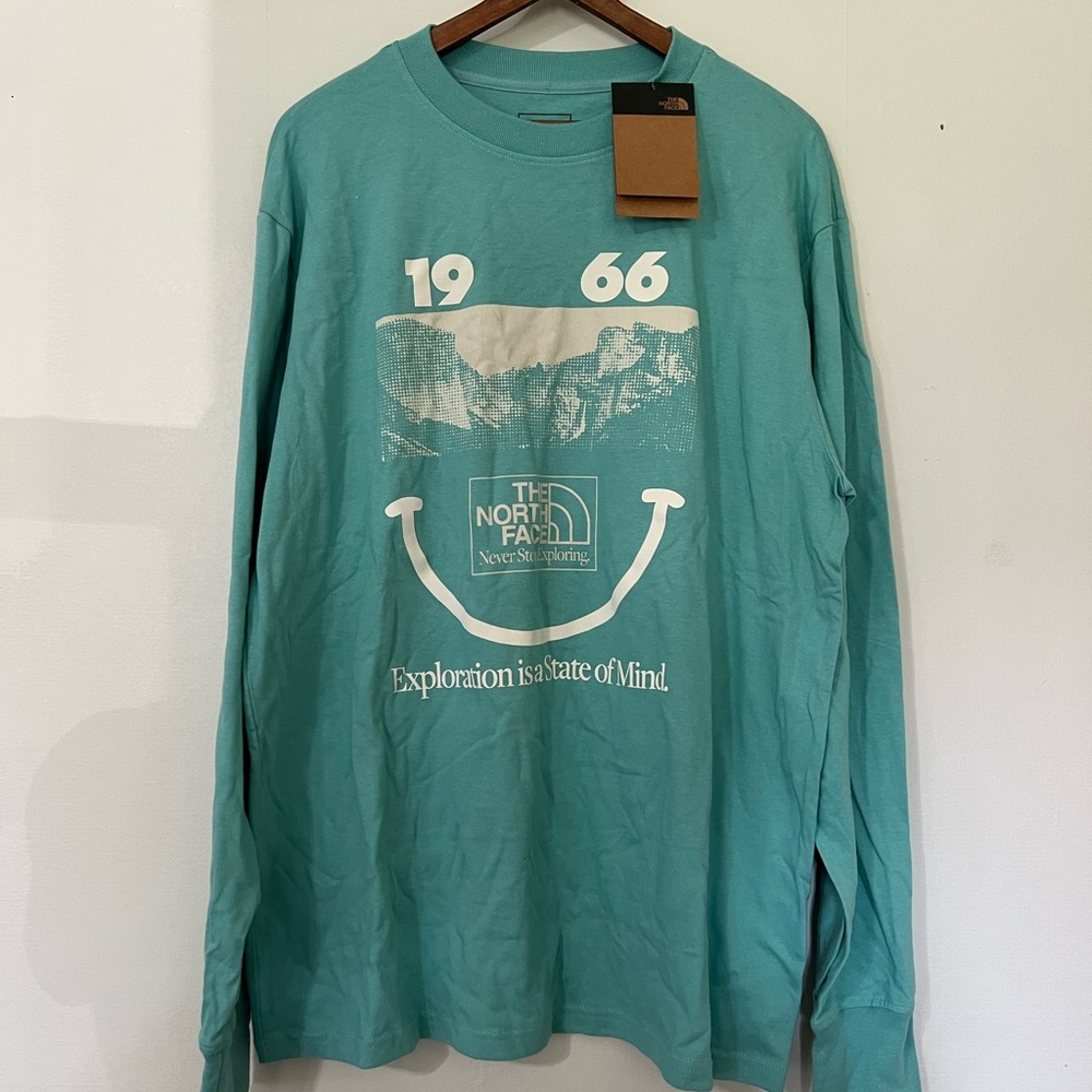 The North Face Men's Teal Long Sleeve Shirt